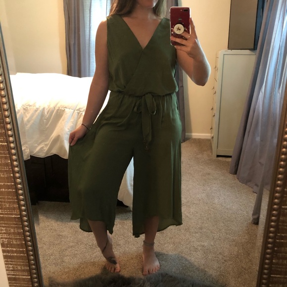 Pants - Green Jumper